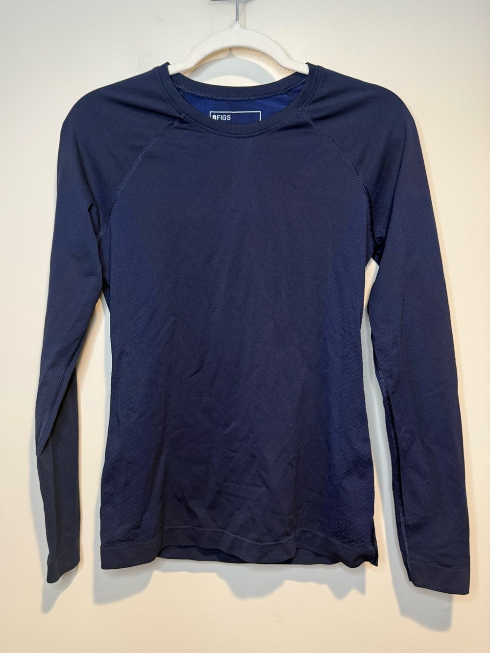 FIGS Salta Seamless Long Sleeve Underscrub Top Women Medium Crewneck navy - Picture 5 of 7